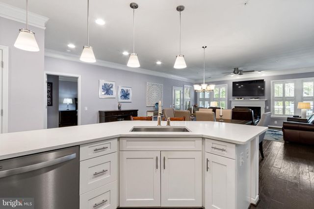 132 DENISON ST, Fredericksburg, VA 22406