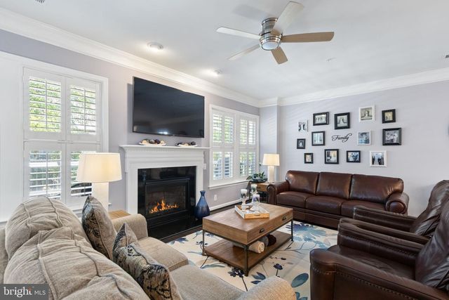 132 DENISON ST, Fredericksburg, VA 22406