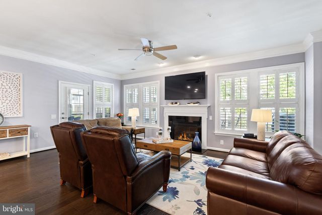 132 DENISON ST, Fredericksburg, VA 22406
