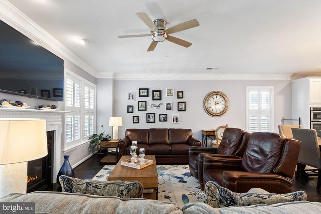 132 DENISON ST, Fredericksburg, VA 22406