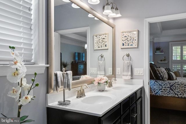 132 DENISON ST, Fredericksburg, VA 22406