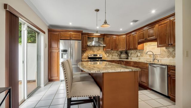 2510 Rampart Way S, Hollywood, FL 33026