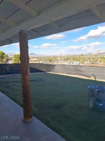 415 North 13th Street B, Las Vegas, NV 89101