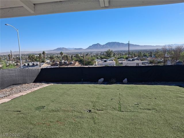 415 North 13th Street B, Las Vegas, NV 89101