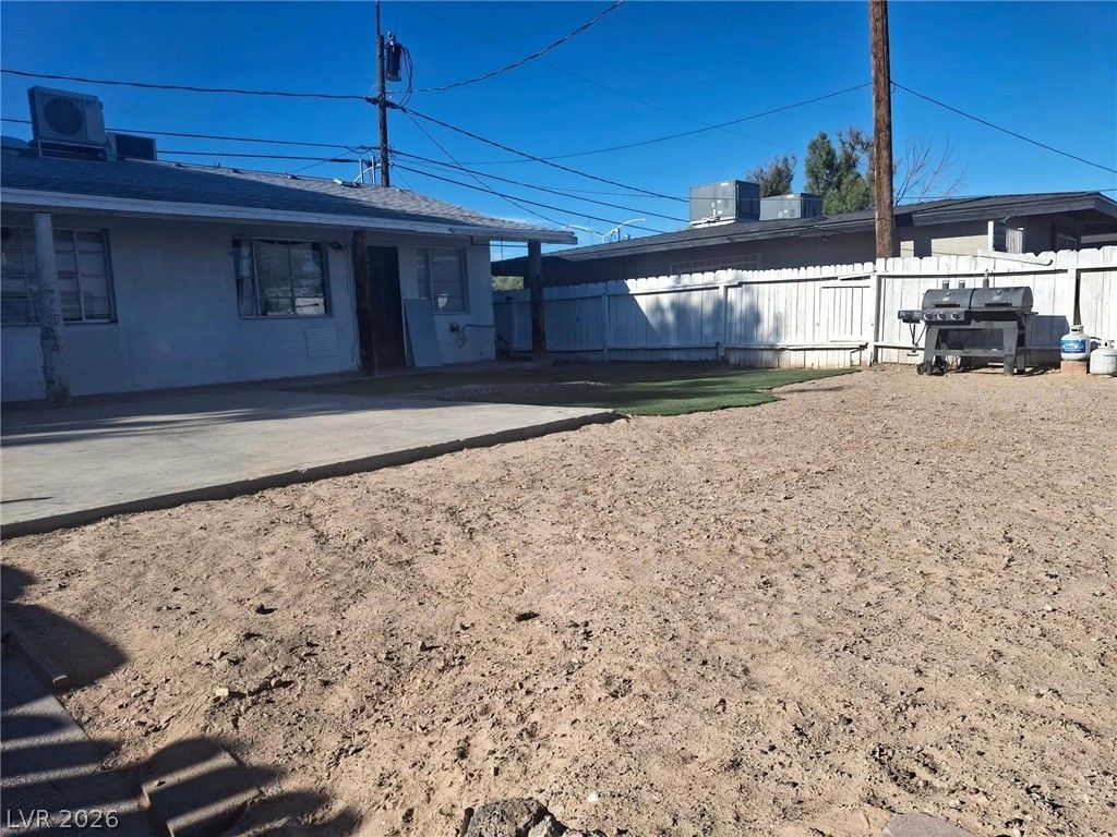 415 North 13th Street B, Las Vegas, NV 89101