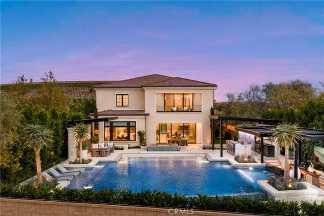 454 Ridgecrest, Irvine, CA 92602