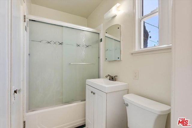 4021 Degnan Boulevard, Los Angeles, CA 90008