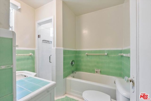 4021 Degnan Boulevard, Los Angeles, CA 90008