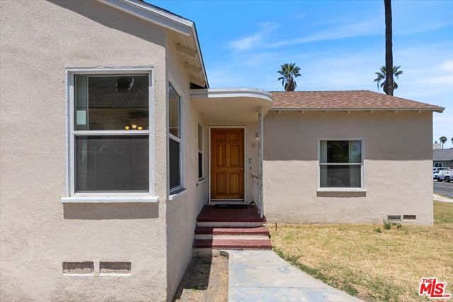 4021 Degnan Boulevard, Los Angeles, CA 90008