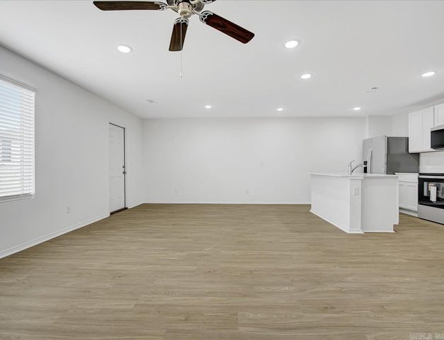 225 Stone Canyon Drive, Maumelle, AR 72113