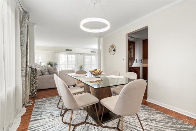 1405 E Central Road 222C, Arlington Heights, IL 60005