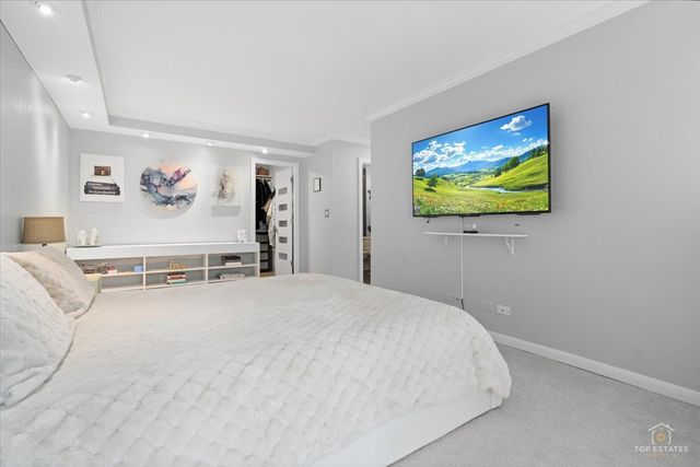 1405 E Central Road 222C, Arlington Heights, IL 60005