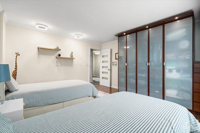 1405 E Central Road 222C, Arlington Heights, IL 60005