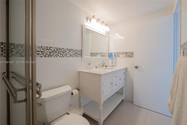 5601 Collins Ave 1420, Miami Beach, FL 33140