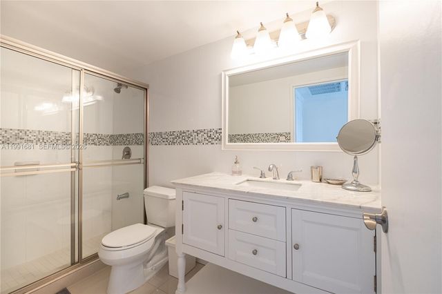 5601 Collins Ave 1420, Miami Beach, FL 33140