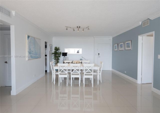 5601 Collins Ave 1420, Miami Beach, FL 33140