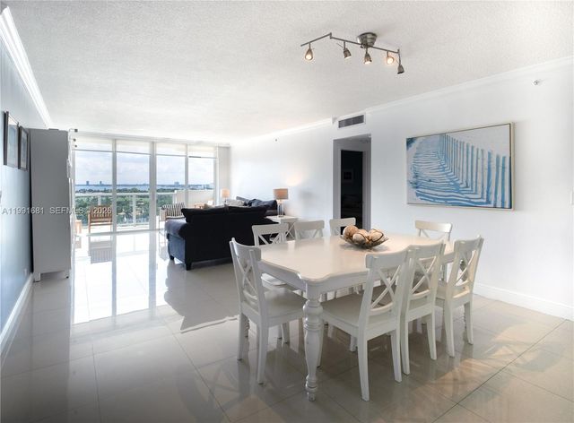 5601 Collins Ave 1420, Miami Beach, FL 33140