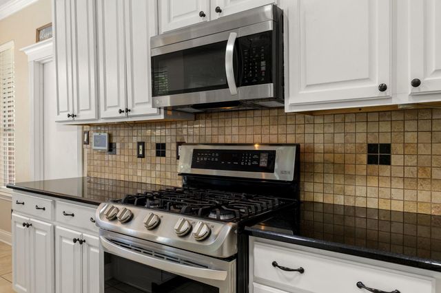 4602 Ten Sleep Lane, Friendswood, TX 77546