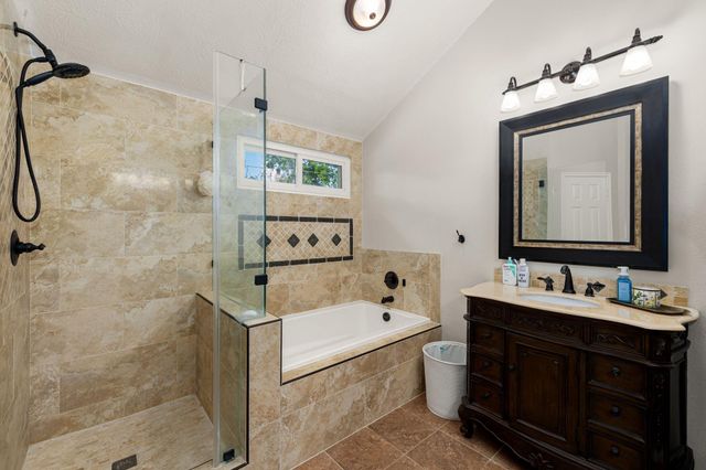 4602 Ten Sleep Lane, Friendswood, TX 77546
