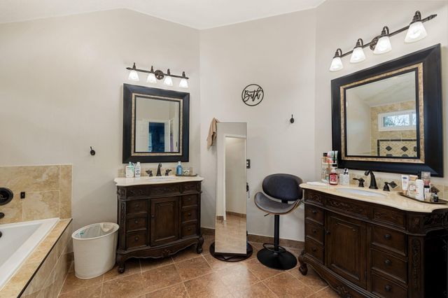 4602 Ten Sleep Lane, Friendswood, TX 77546