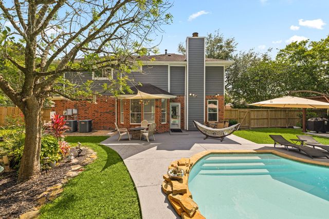 4602 Ten Sleep Lane, Friendswood, TX 77546