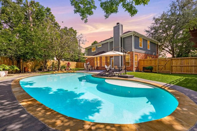 4602 Ten Sleep Lane, Friendswood, TX 77546