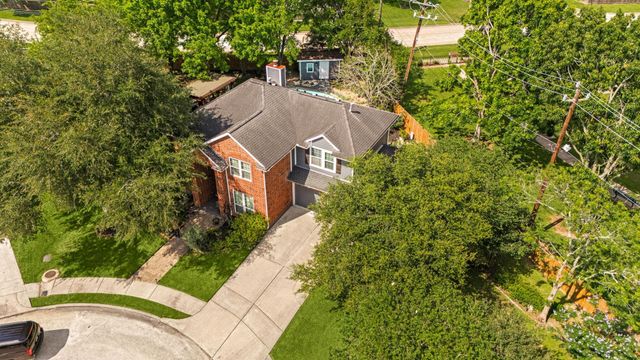 4602 Ten Sleep Lane, Friendswood, TX 77546