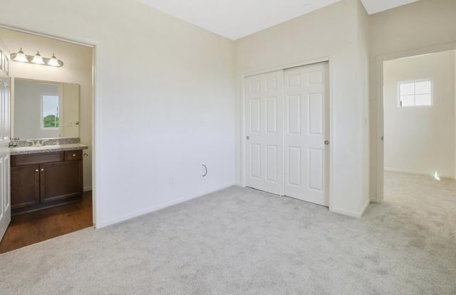 1147 W Putnam Avenue, Porterville, CA 93257