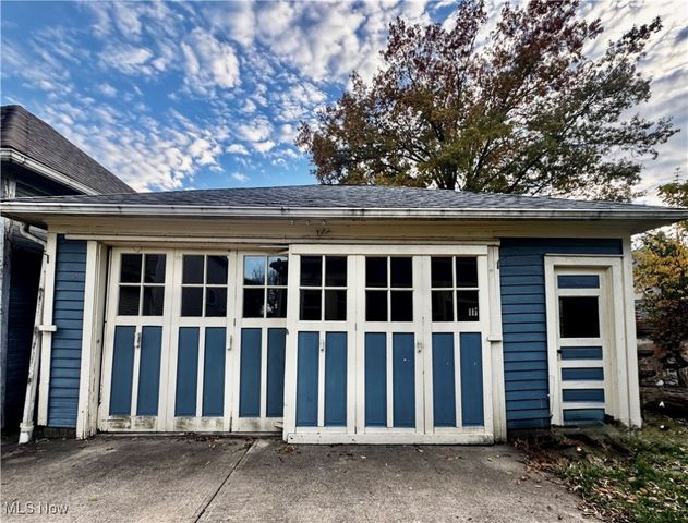 138 Marvin Avenue, Akron, OH 44302