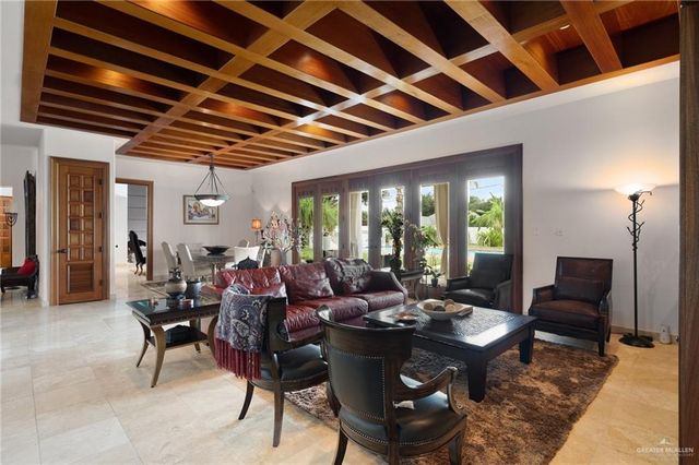 323 Nightingale Avenue, Mcallen, TX 78504