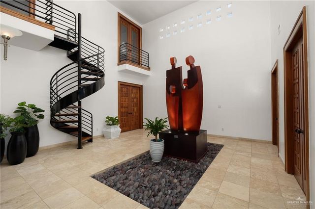 323 Nightingale Avenue, Mcallen, TX 78504