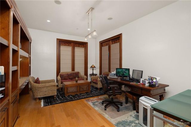 323 Nightingale Avenue, Mcallen, TX 78504