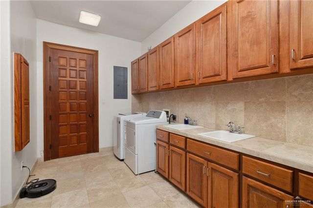 323 Nightingale Avenue, Mcallen, TX 78504