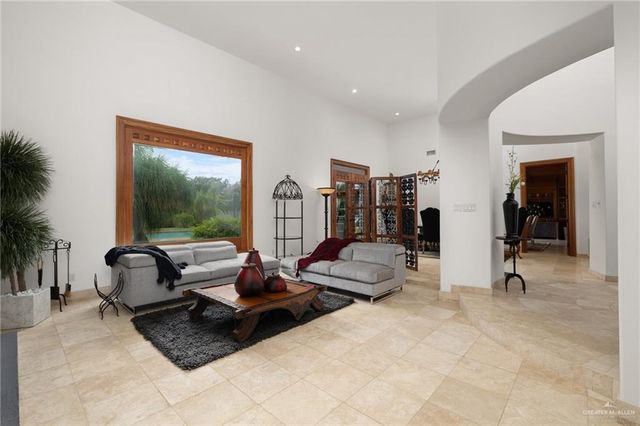 323 Nightingale Avenue, Mcallen, TX 78504