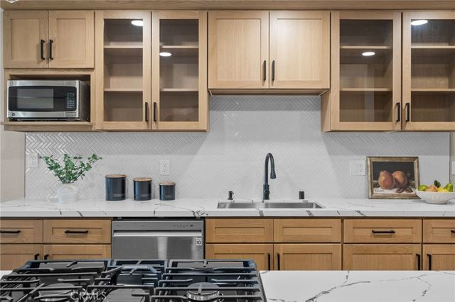 7285 Teak Way, Rancho Cucamonga, CA 91701