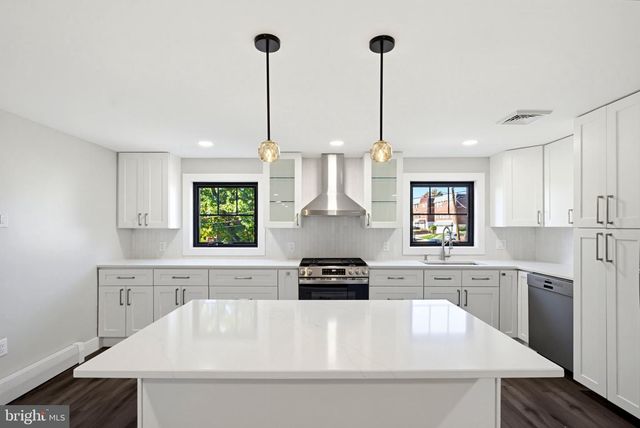 652 HAGNER ST, Philadelphia, PA 19128