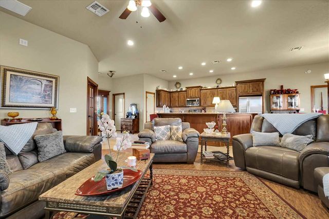 6125 SW 112th St, Lawton, OK 73505