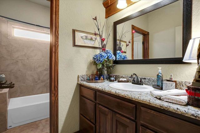 6125 SW 112th St, Lawton, OK 73505