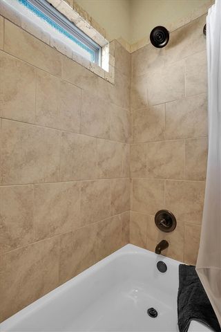 6125 SW 112th St, Lawton, OK 73505