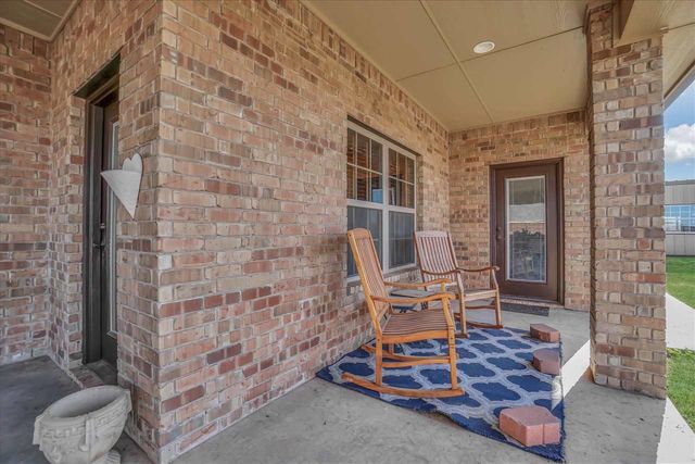 6125 SW 112th St, Lawton, OK 73505