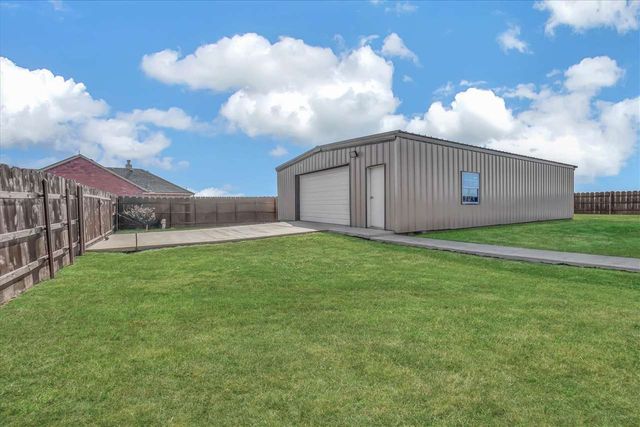 6125 SW 112th St, Lawton, OK 73505