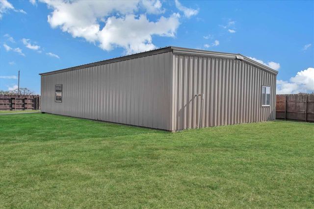 6125 SW 112th St, Lawton, OK 73505