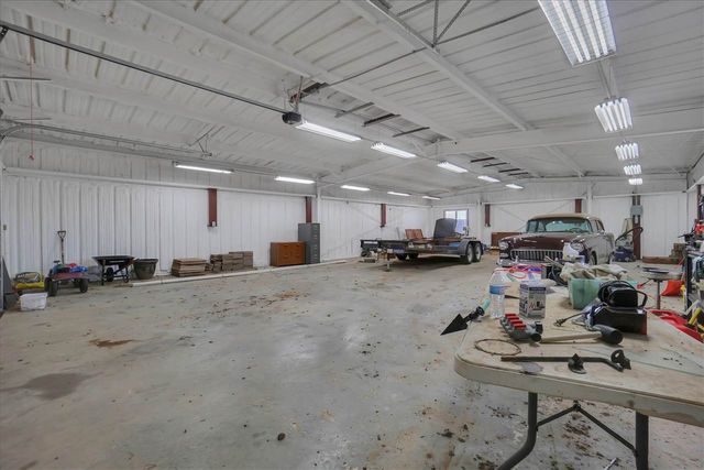 6125 SW 112th St, Lawton, OK 73505