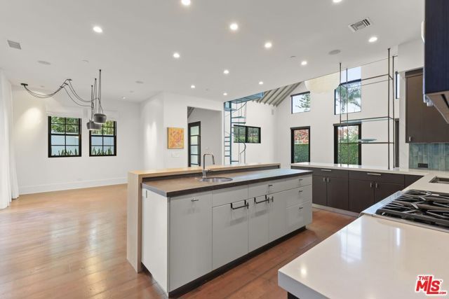 752 Palms Boulevard, Venice (los Angeles), CA 90291