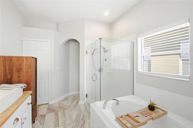 1129 EMERALD HILL WAY, Valrico, FL 33594