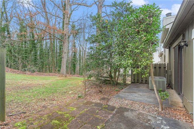 201 Lamplighter Circle, Winston-salem, NC 27104