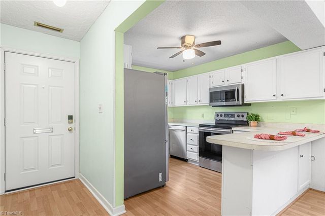 201 Lamplighter Circle, Winston-salem, NC 27104