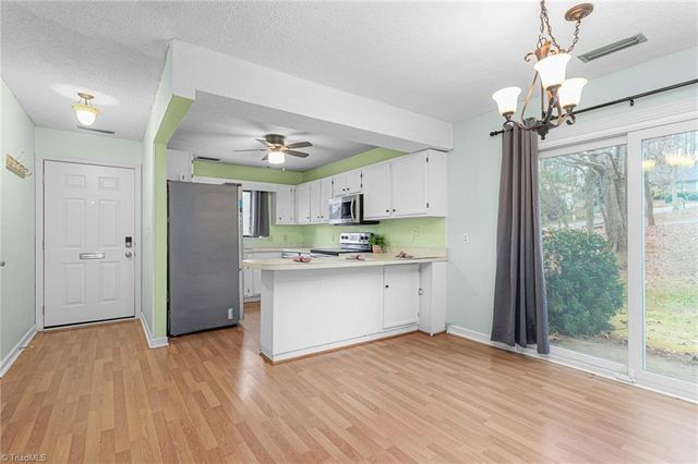 201 Lamplighter Circle, Winston-salem, NC 27104