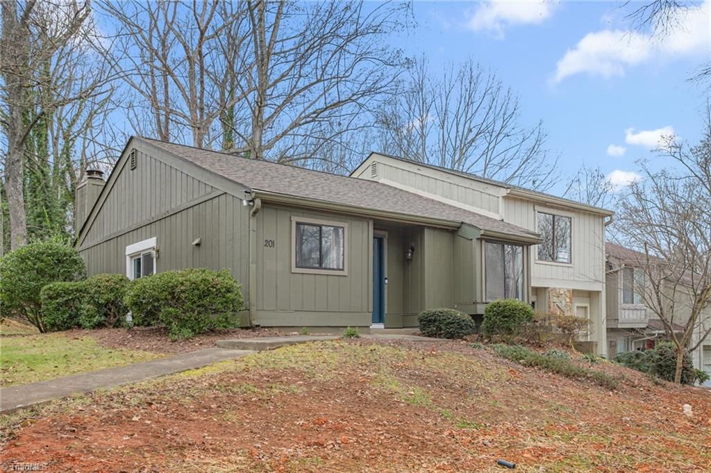 201 Lamplighter Circle, Winston-salem, NC 27104