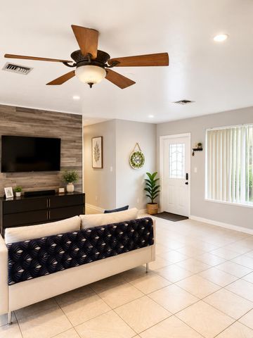 101 SW 64th Avenue, Pembroke Pines, FL 33023